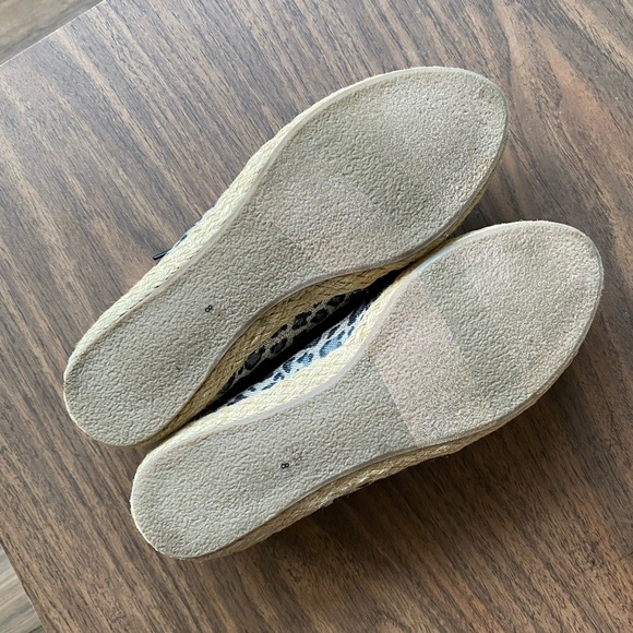 [ Sold ] NWOT Animal Print Lace-Up Shoes - Picture 8 of 8